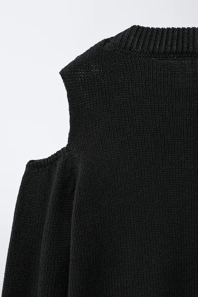 Вязаный джемпер с вырезами и стразами KNIT CUT-OUT RHINESTONE JUMPER, Чёрный — фото 4