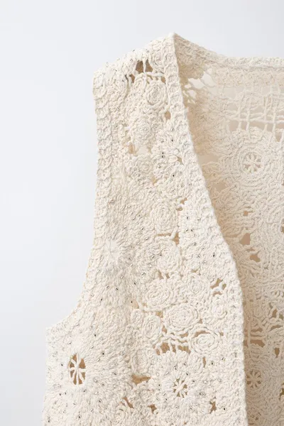 Цветочная вязаная жилетка с бисером FLORAL CROCHET KNIT BEADED VEST, Экрю — фото 4