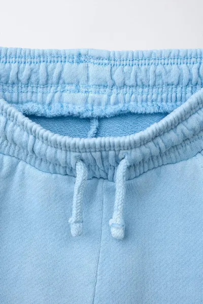 Вышитые плюшевые шорты-бермуды с окраской garment dyed, Светло-голубой — фото 5