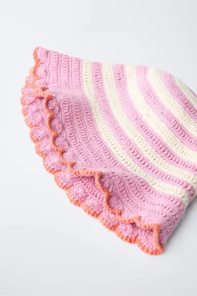 Вязаная шапка CROCHET KNIT BEANIE, PINK / WHITE — фото 2