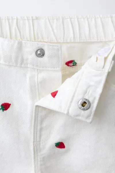 Бермуды MOM FIT из твила с вышивкой в виде клубники CASA LAWA X KIDS, Экрю — фото 5