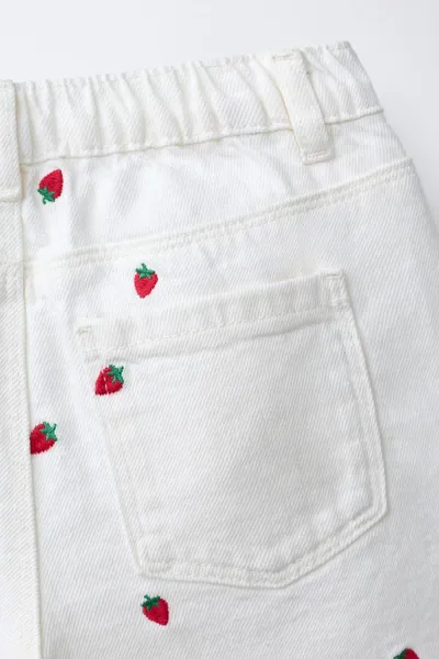 Бермуды MOM FIT из твила с вышивкой в виде клубники CASA LAWA X KIDS, Экрю — фото 6
