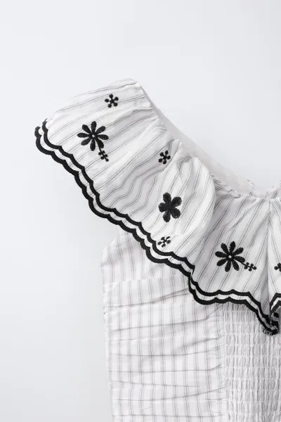 Топ с вышивкой EMBROIDERED TOP, BLACK / ECRU — фото 5