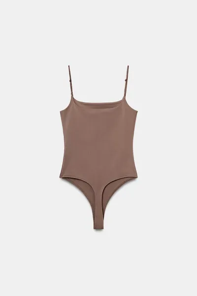 Узкий боди с бретелями SLIM FIT STRAPPY BODYSUIT, Бежево-розовый — фото 4