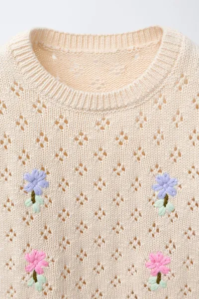 Топ с ажурной вязкой и вышивкой в виде цветов CUTWORK, Экрю — фото 3