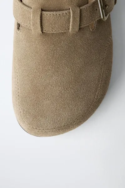 STORIESZ — SPLIT SUEDE CLOGS, SAND BROWN, натуральная коровья кожа, спилковая замша — фото 8