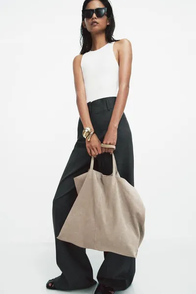 Сумка MAXI SPLIT SUEDE TOTE BAG, Песочный/коричневый — фото 2