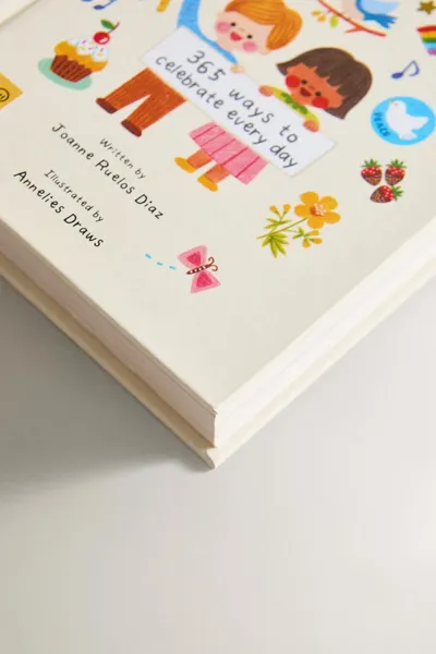 Детская книга «THE LITTLE BOOK OF JOY» (на английском), Многоцветная — фото 2