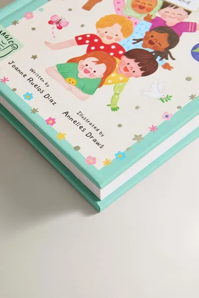 Детская книга «THE LITTLE BOOK OF WORDS THAT MATTER» (на английском), Многоцветная — фото 2