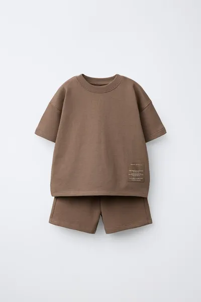 Комплект: футболка LABEL и шорты-бермуды