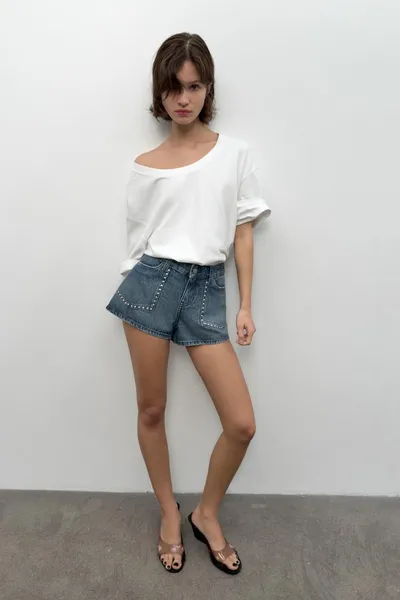 Джинсовые шорты TRF STUDDED DENIM SHORTS